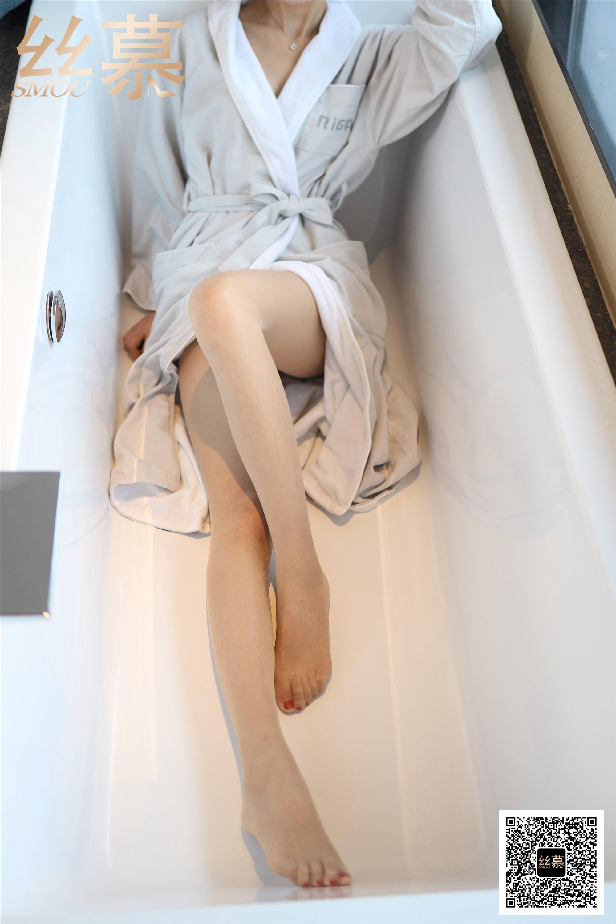 丝慕写真 SM410 天天一元 模特：茗茗《法兰绒浴袍》